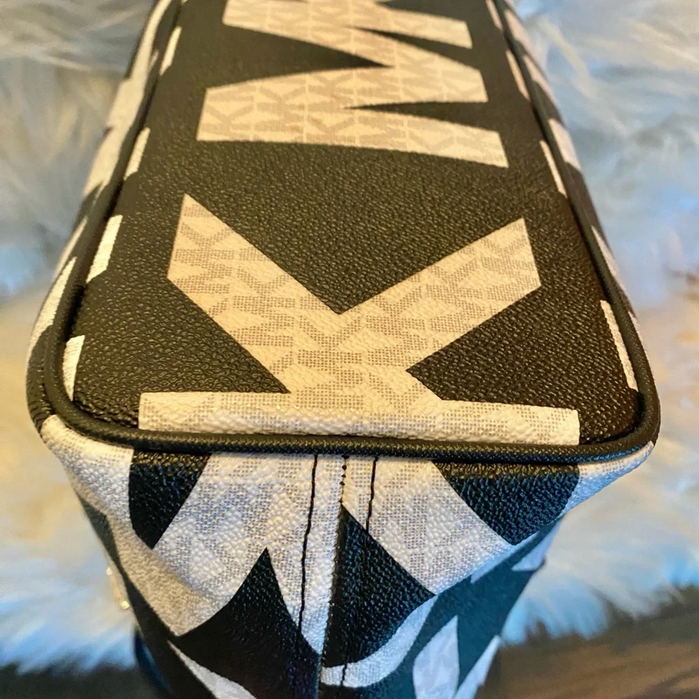 Michael Kors Monogram Black and White Tote - Picture 9 of 15